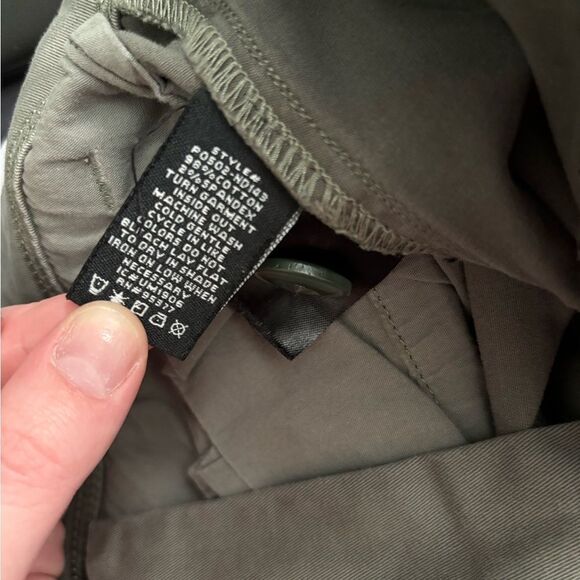 Sanctuary Standard Surplus Cropped GREEN Pants Size 28 Minimalist Preppy - Picture 5 of 5